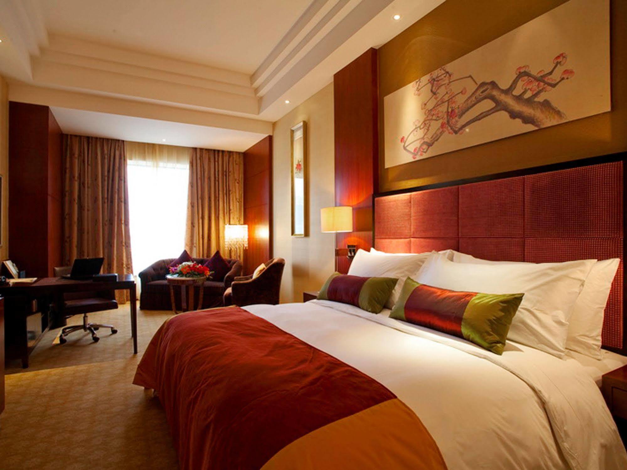 Celebrity City Hotel Chengdu Esterno foto